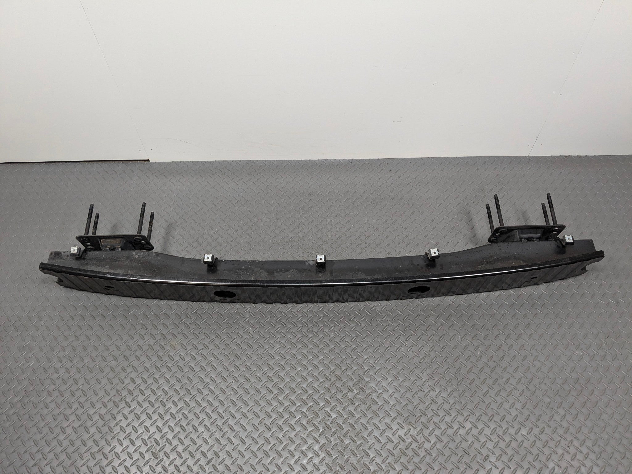 03 - 05 LAND ROVER RANGE ROVER OEM REAR BUMPER REINFORCEMENT IMPACT CRASH BAR