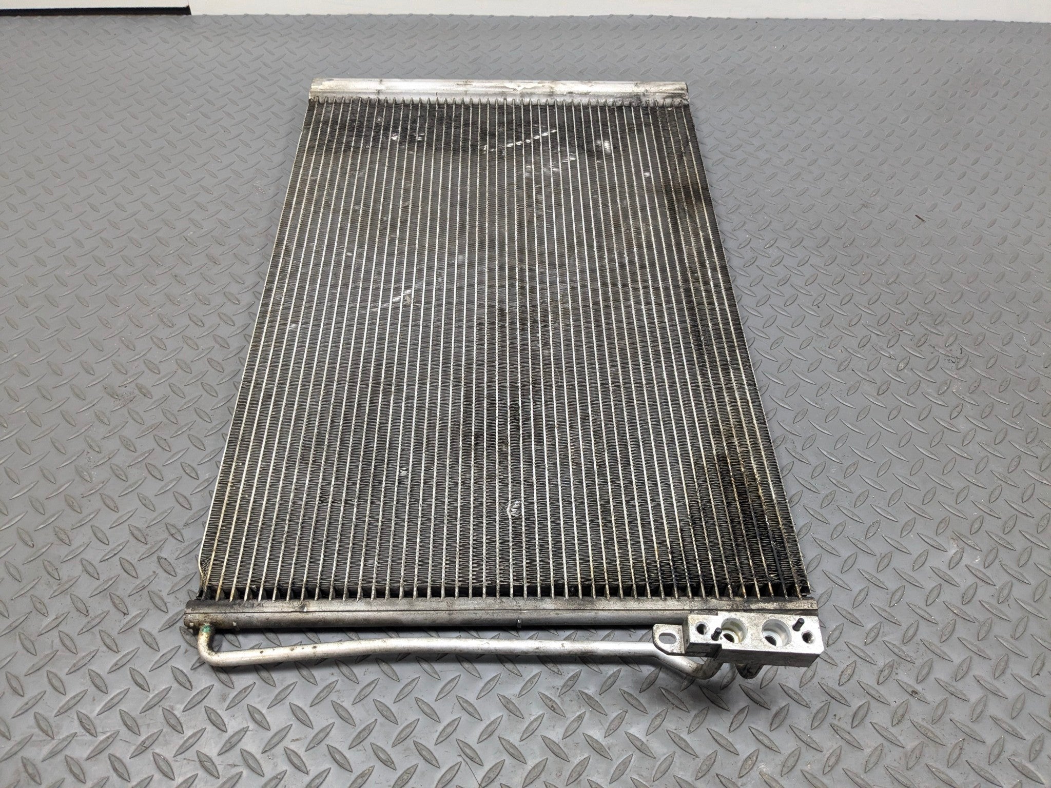 2003 - 2005 LAND ROVER RANGE ROVER OEM AC AIR CONDITIONING CONDENSER RADIATOR