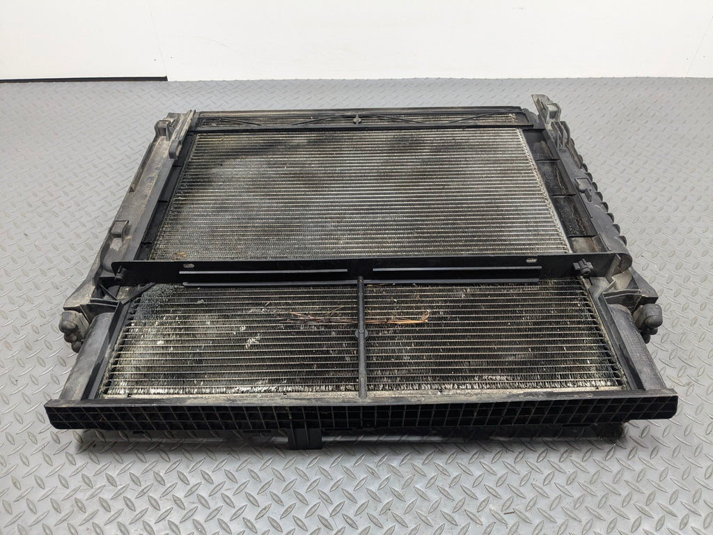 2003 - 2005 LAND ROVER RANGE ROVER OEM ENGINE MOTOR COOLING RADIATOR ASSEMBLY