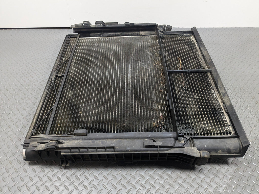 2003 - 2005 LAND ROVER RANGE ROVER OEM ENGINE MOTOR COOLING RADIATOR ASSEMBLY