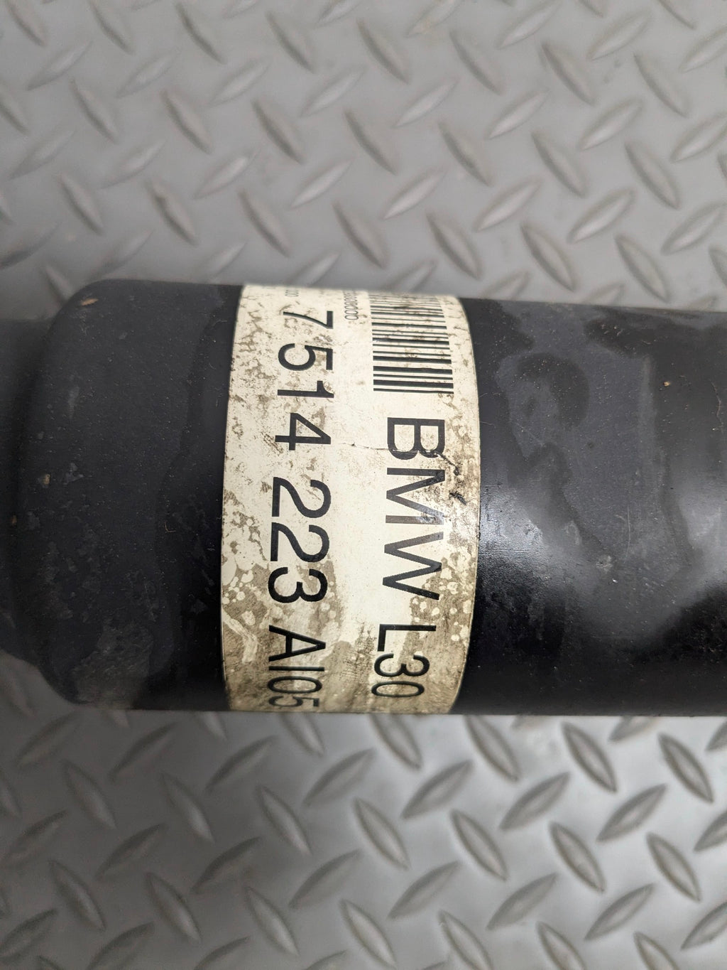 03 - 05 LAND ROVER RANGE ROVER OEM REAR DRIVE SHAFT CARDAN PROPELLER ASSEMBLY