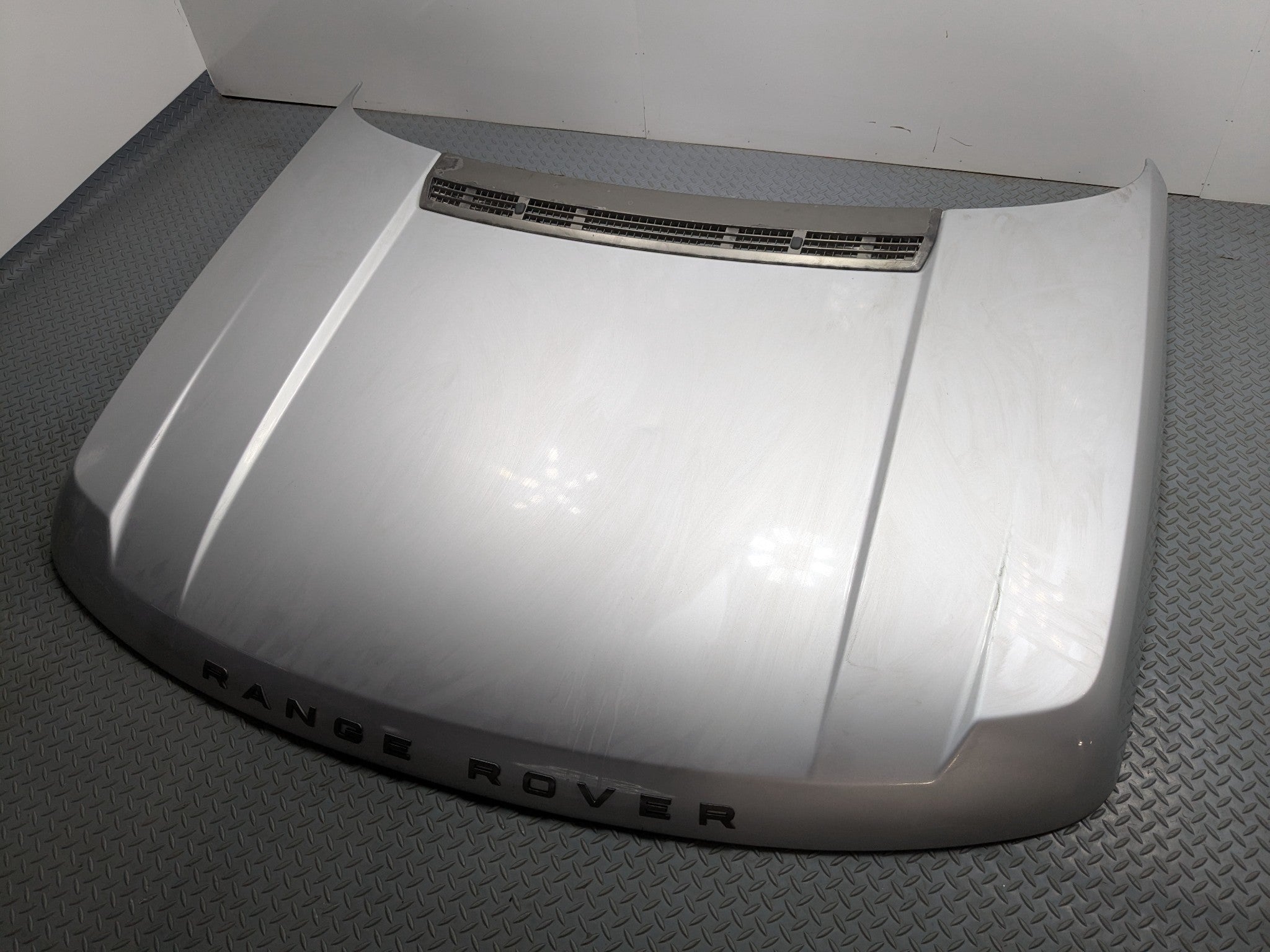 03 - 05 LAND ROVER RANGE ROVER OEM FRONT HOOD BONNET SHELL PANEL ZAMBEZI SILVER