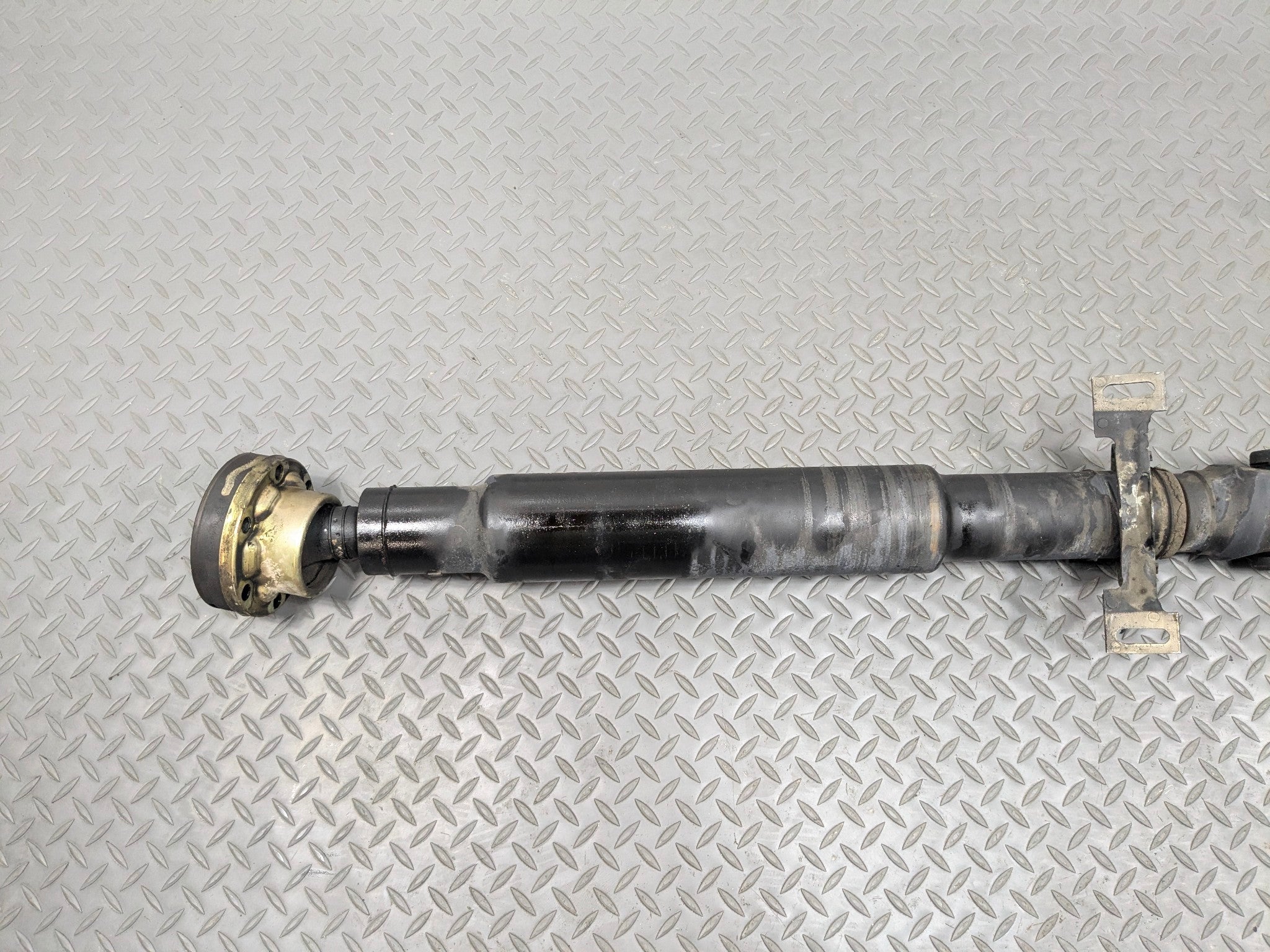 03 - 05 LAND ROVER RANGE ROVER OEM REAR DRIVE SHAFT CARDAN PROPELLER ASSEMBLY