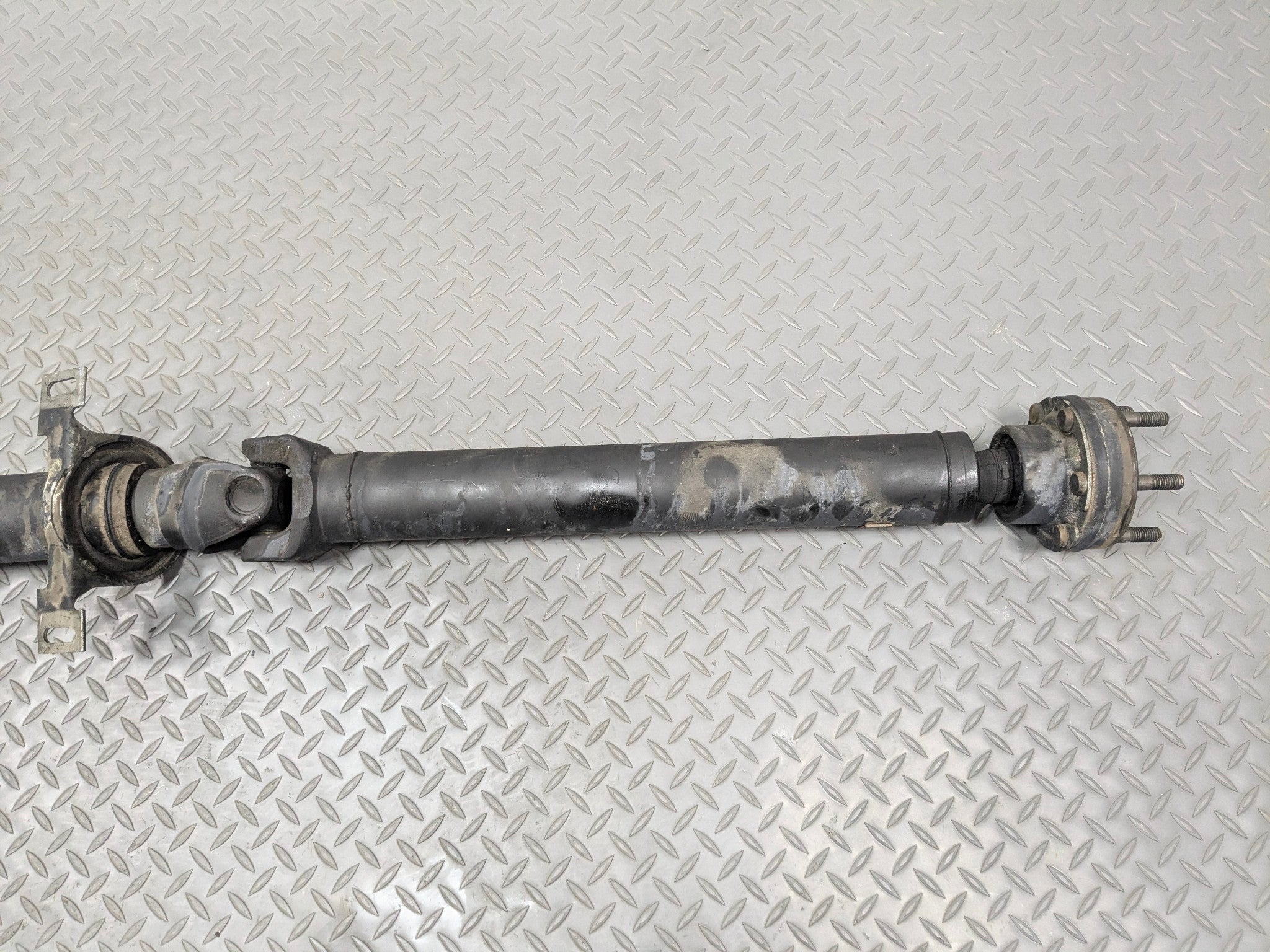 03 - 05 LAND ROVER RANGE ROVER OEM REAR DRIVE SHAFT CARDAN PROPELLER ASSEMBLY