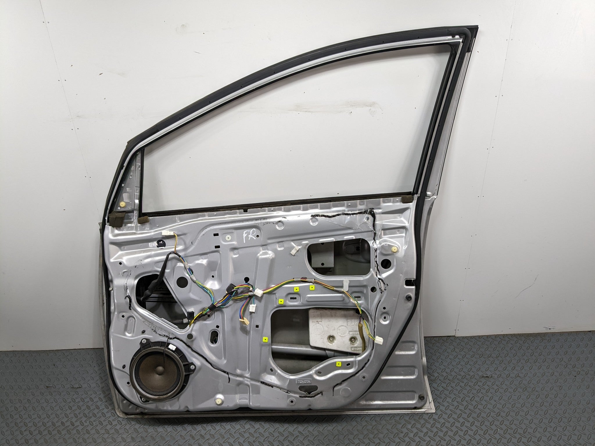07-09 TOYOTA PRIUS OEM DOOR SHELL PANEL CLASSIC SILVER METALLIC FRONT RIGHT SIDE