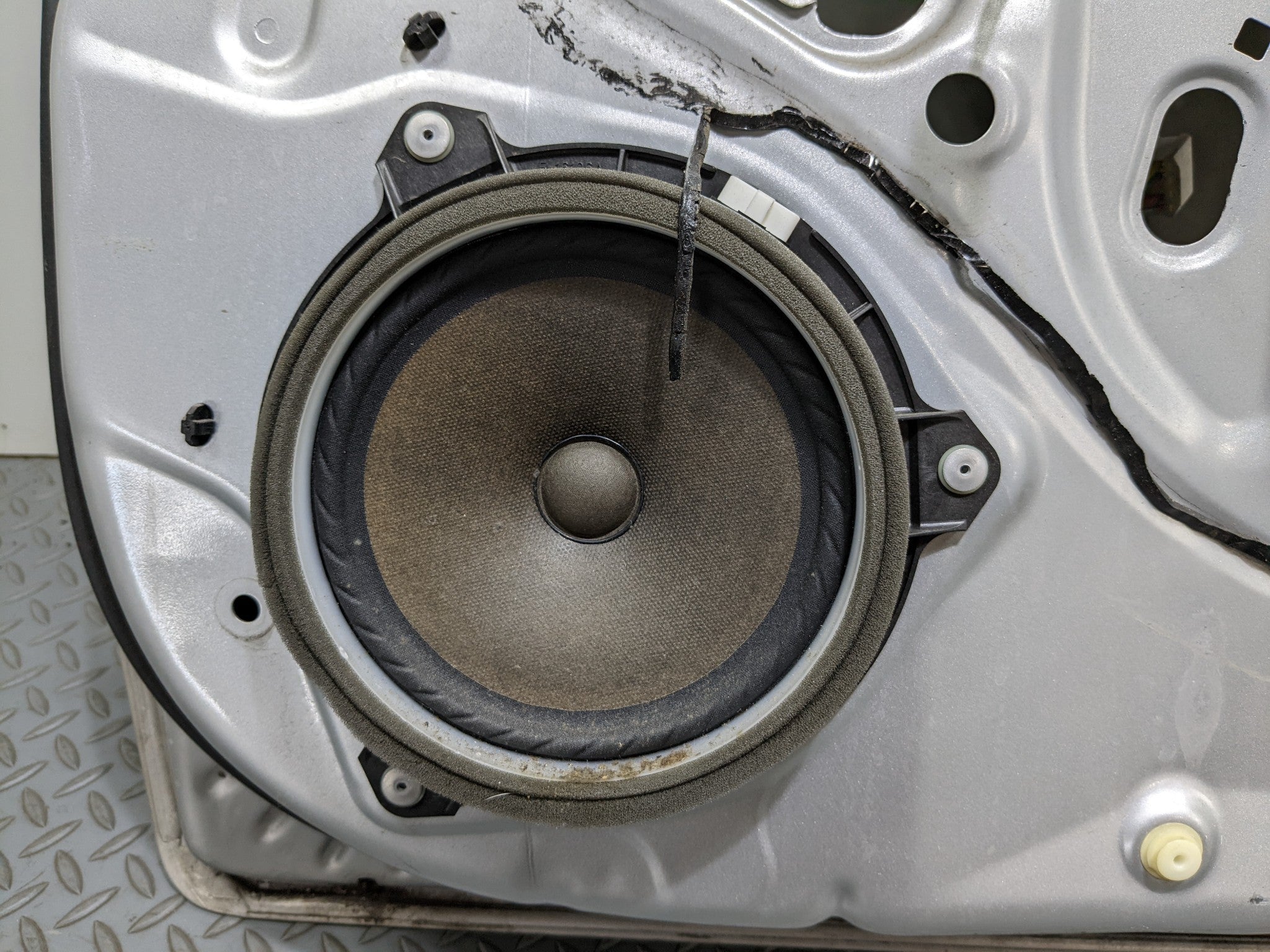 07-09 TOYOTA PRIUS OEM DOOR SHELL PANEL CLASSIC SILVER METALLIC FRONT RIGHT SIDE