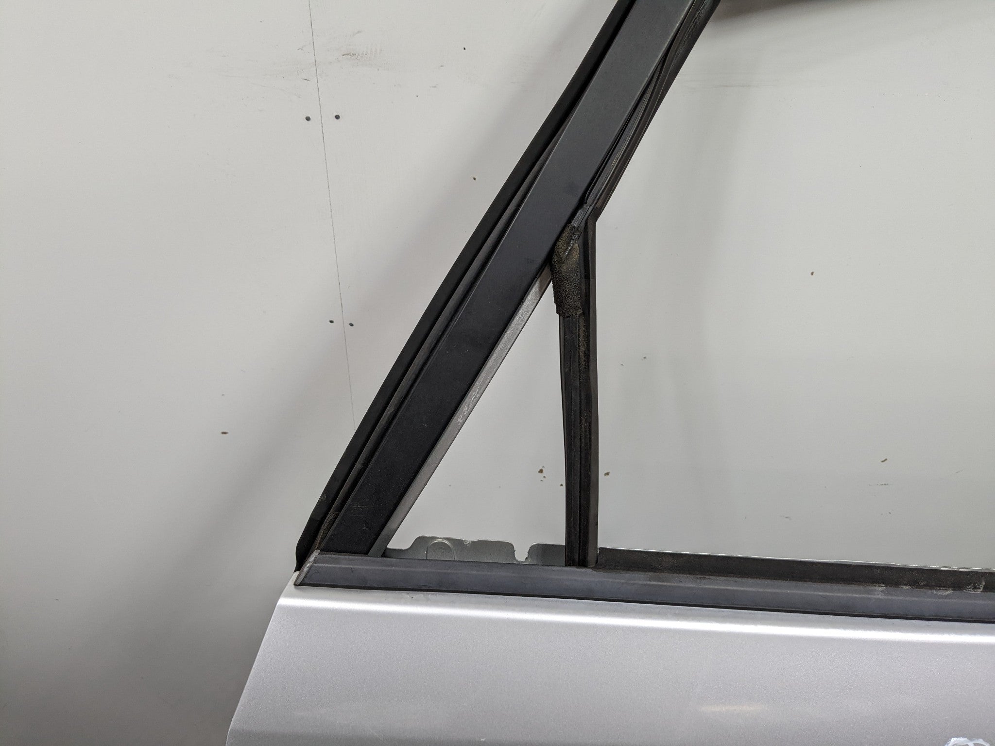 07-09 TOYOTA PRIUS OEM DOOR SHELL PANEL CLASSIC SILVER METALLIC REAR RIGHT SIDE