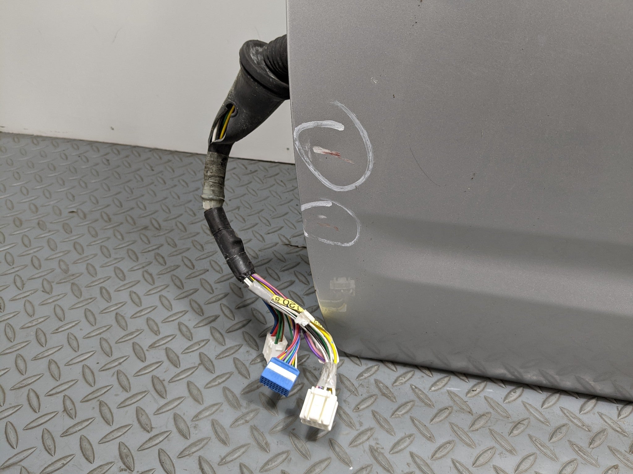 07-09 TOYOTA PRIUS OEM DOOR SHELL PANEL CLASSIC SILVER METALLIC FRONT LEFT SIDE