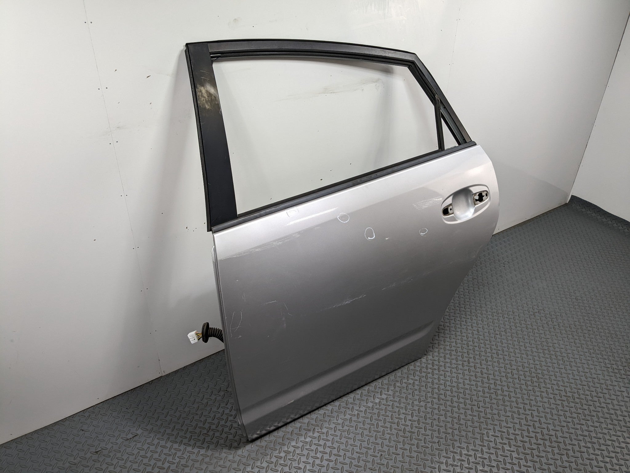 07-09 TOYOTA PRIUS OEM DOOR SHELL PANEL CLASSIC SILVER METALLIC REAR LEFT SIDE