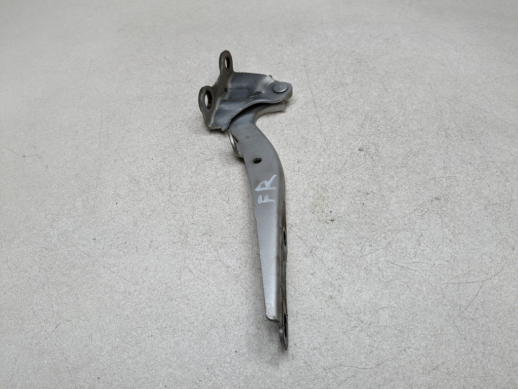 07 - 09 TOYOTA PRIUS OEM HOOD HINGE SUPPORT BRACKET FRONT RIGHT PASSENGER SIDE
