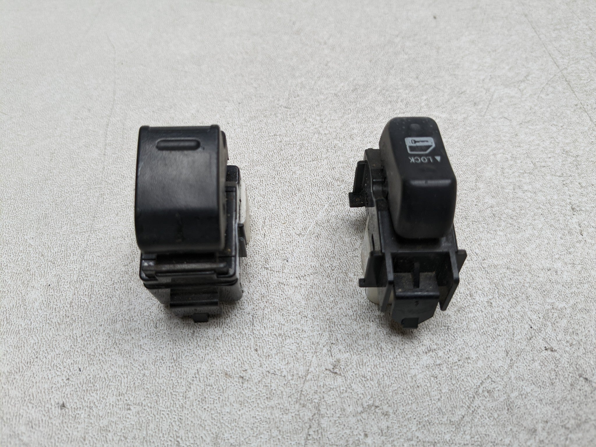 07 - 09 TOYOTA PRIUS OEM DOOR WINDOW CONTROL SWITCH FRONT RIGHT PASSENGER SIDE