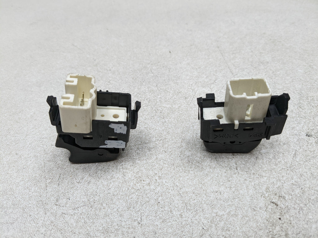 07 - 09 TOYOTA PRIUS OEM DOOR WINDOW CONTROL SWITCH FRONT RIGHT PASSENGER SIDE