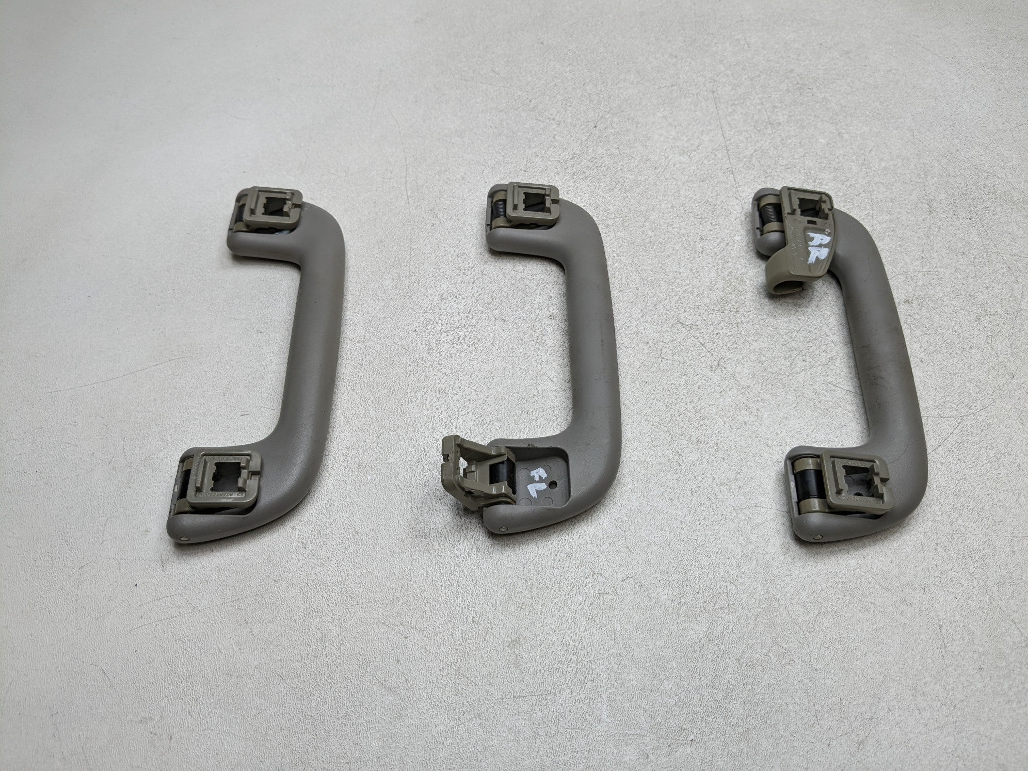 07 - 09 TOYOTA PRIUS OEM INTERIOR GRAB BAR HANDLE SET FRONT AND REAR UPPER ROOF