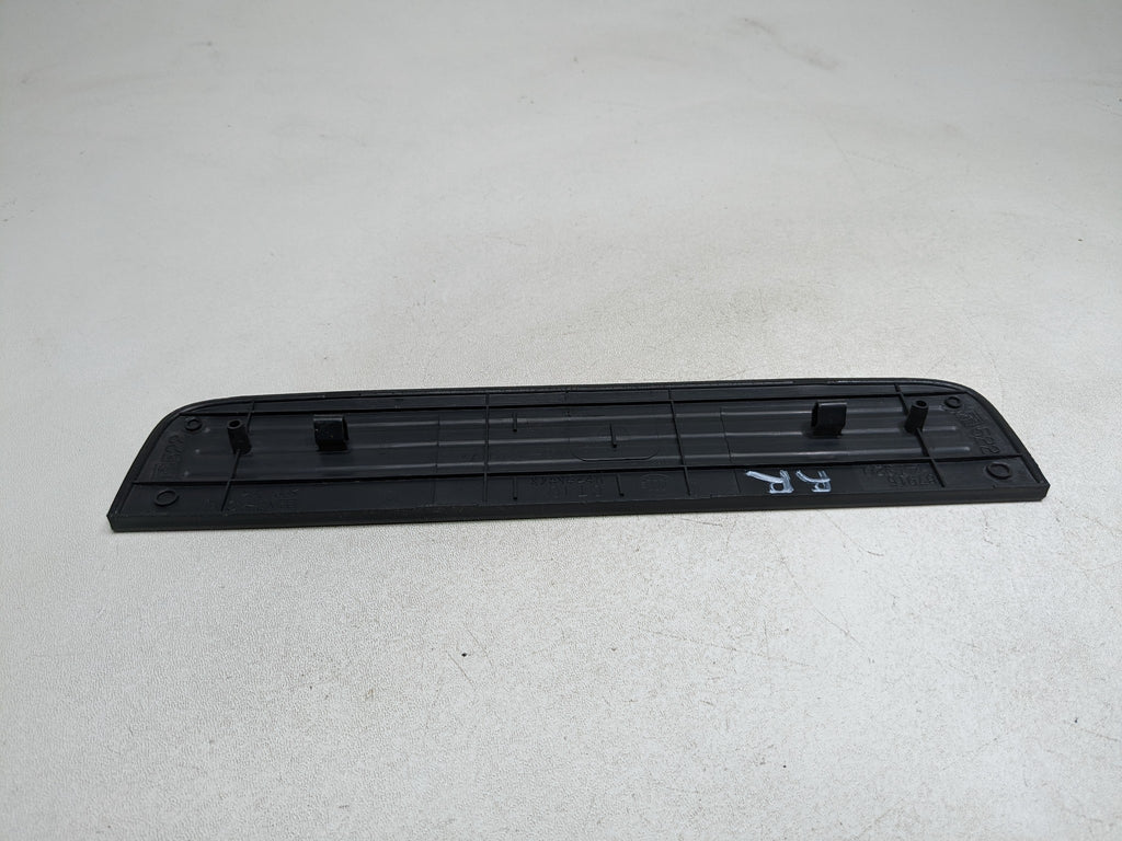 07 - 09 TOYOTA PRIUS OEM DOOR SILL SCUFF PLATE TRIM REAR RIGHT PASSENGER SIDE