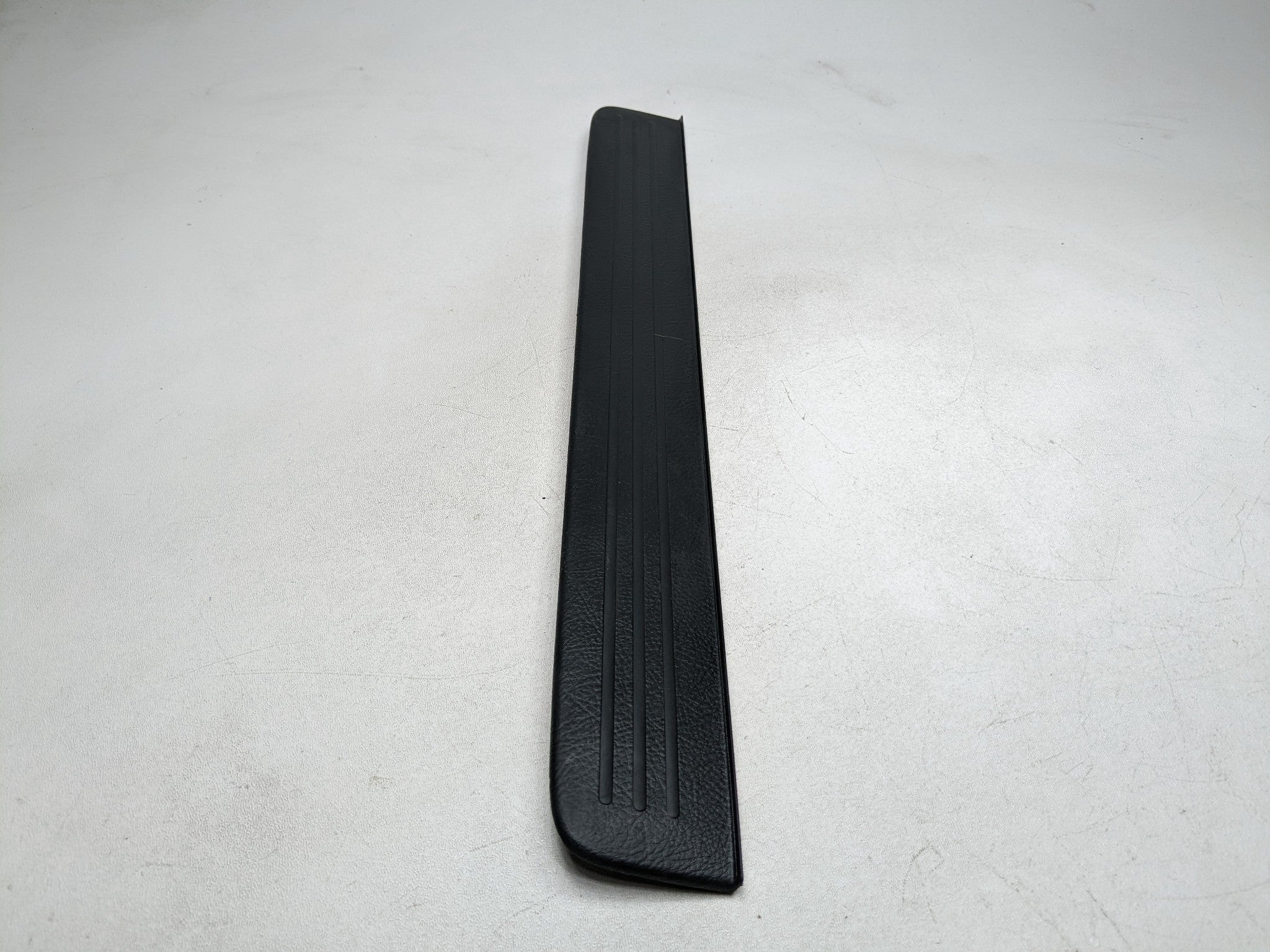 07 - 09 TOYOTA PRIUS OEM DOOR SILL SCUFF PLATE TRIM FRONT RIGHT PASSENGER SIDE