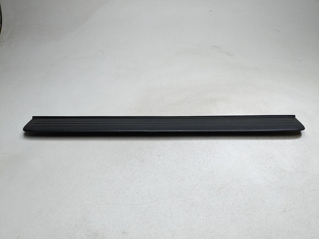 07 - 09 TOYOTA PRIUS OEM DOOR SILL SCUFF PLATE TRIM FRONT RIGHT PASSENGER SIDE