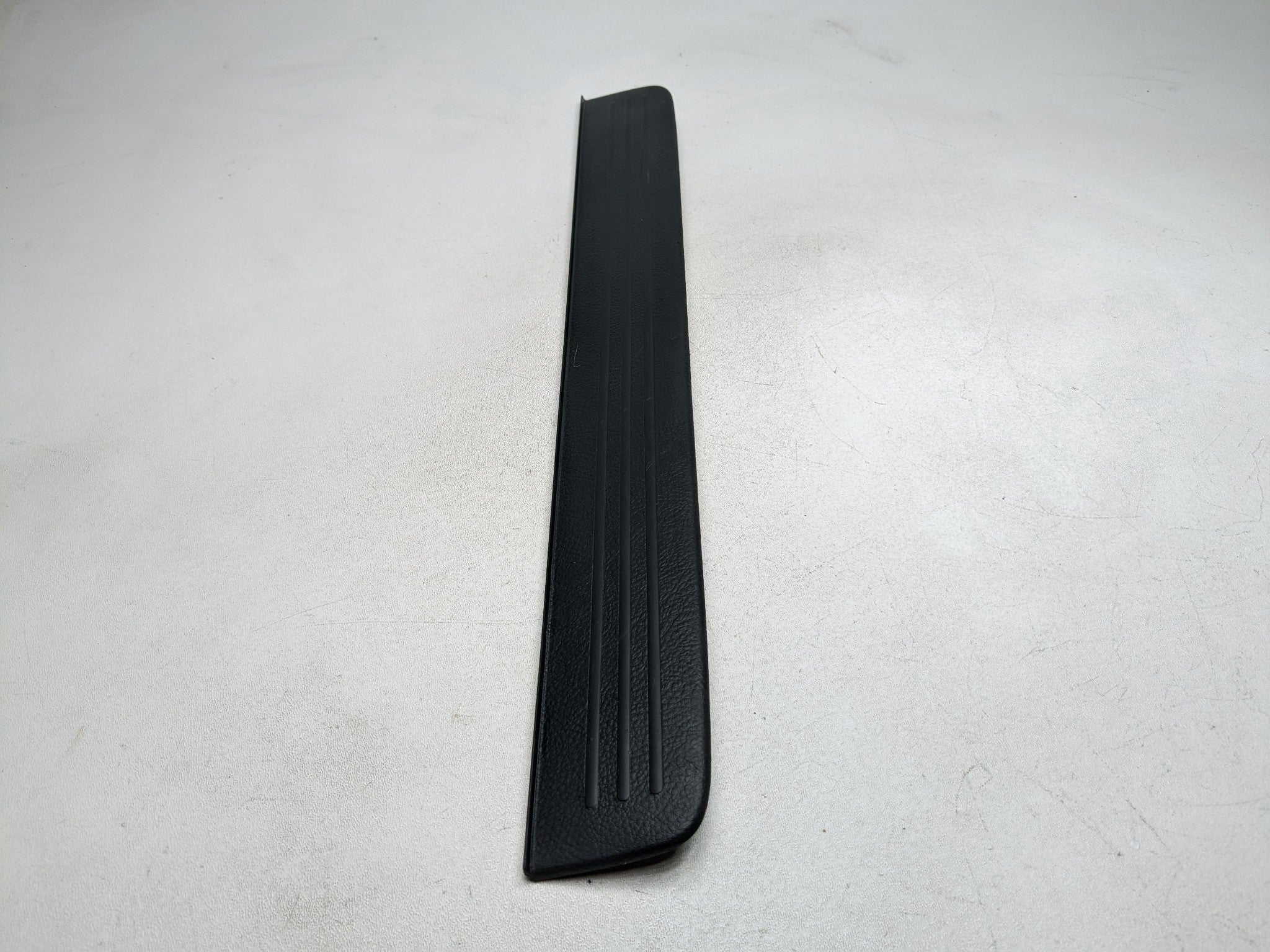 07 - 09 TOYOTA PRIUS OEM DOOR SILL SCUFF PLATE TRIM FRONT RIGHT PASSENGER SIDE