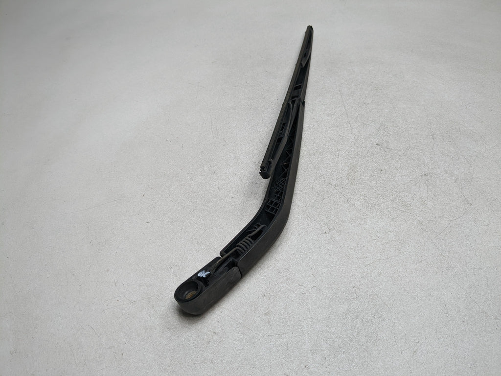 07 - 09 TOYOTA PRIUS OEM REAR TAILGATE WINDSHIELD WASHER WIPER ARM WITH BLADE