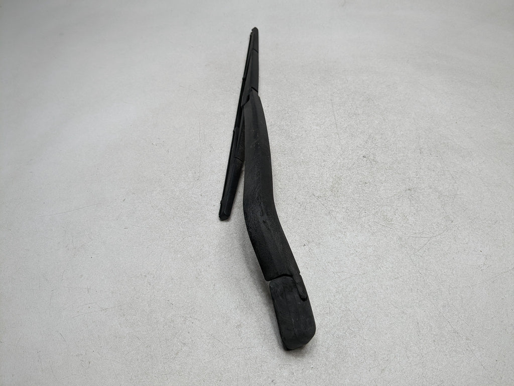 07 - 09 TOYOTA PRIUS OEM REAR TAILGATE WINDSHIELD WASHER WIPER ARM WITH BLADE