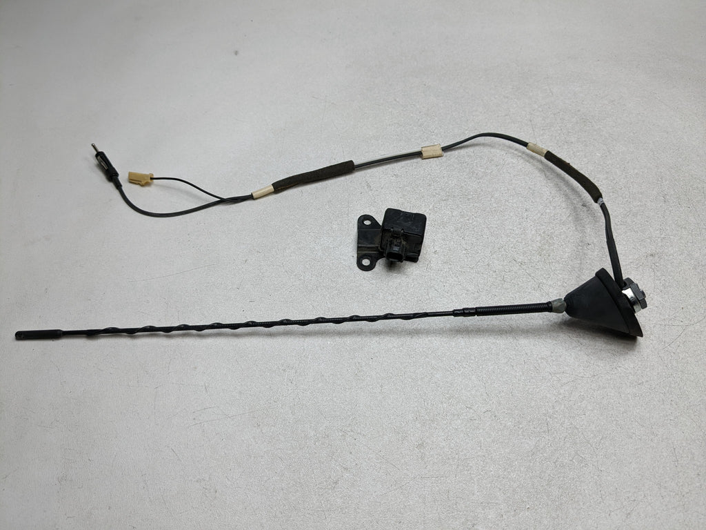 2007 - 2009 TOYOTA PRIUS OEM REAR ANTENNA ROOF RADIO AUDIO ASSEMBLY