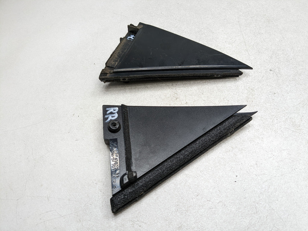 07 - 09 TOYOTA PRIUS OEM DOOR WINDOW GUIDE TRIM SET INNER SEAL CORNER COVER REAR