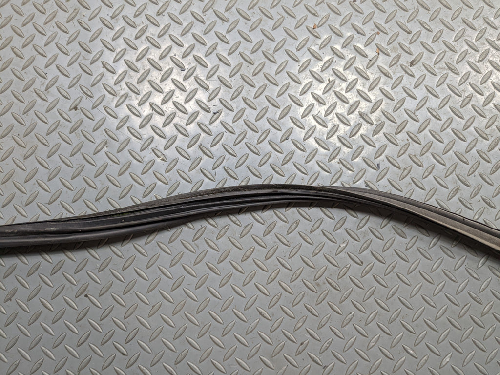 07 - 09 TOYOTA PRIUS OEM DOOR SEAL WEATHER STRIPPING RUBBER REAR TRUNK LIFTGATE