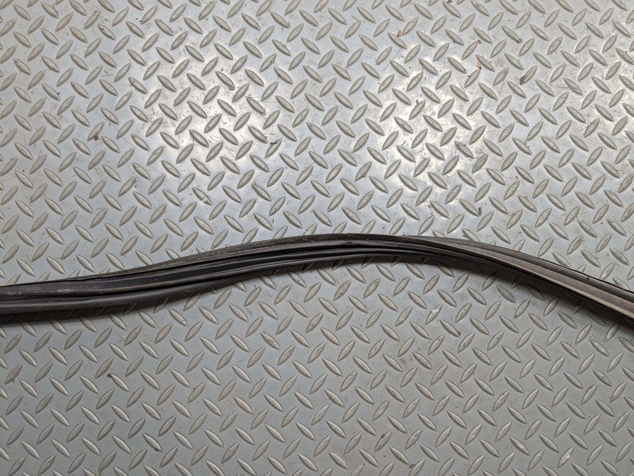 07 - 09 TOYOTA PRIUS OEM DOOR SEAL WEATHER STRIPPING RUBBER REAR TRUNK LIFTGATE