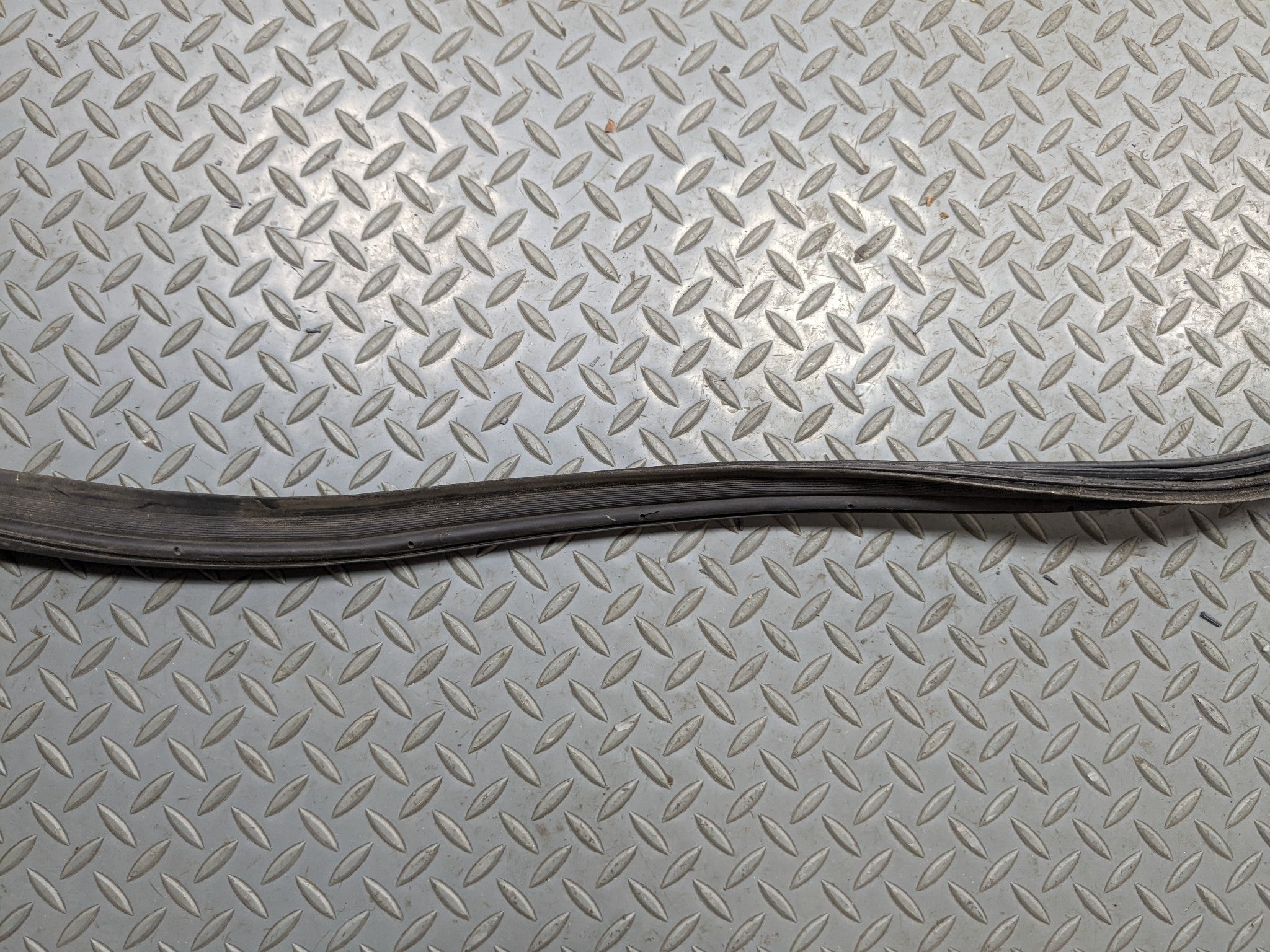 07 - 09 TOYOTA PRIUS OEM DOOR SEAL WEATHER STRIPPING RUBBER REAR TRUNK LIFTGATE