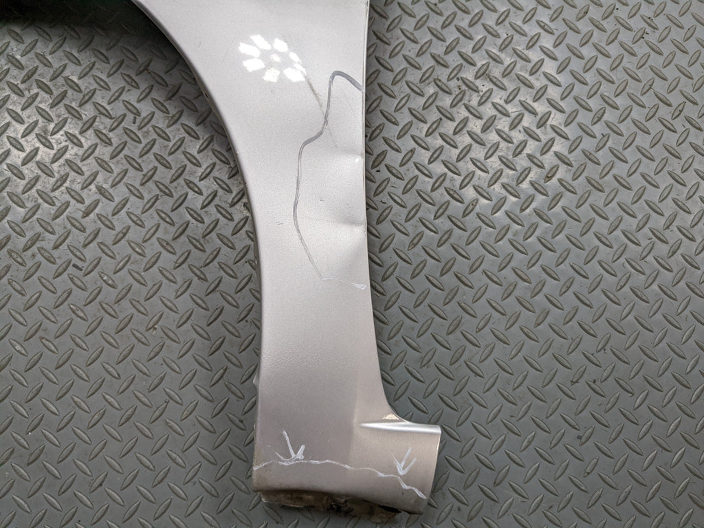 07 - 09 TOYOTA PRIUS OEM FENDER COVER PANEL CLASSIC SILVER METALLIC FRONT LEFT