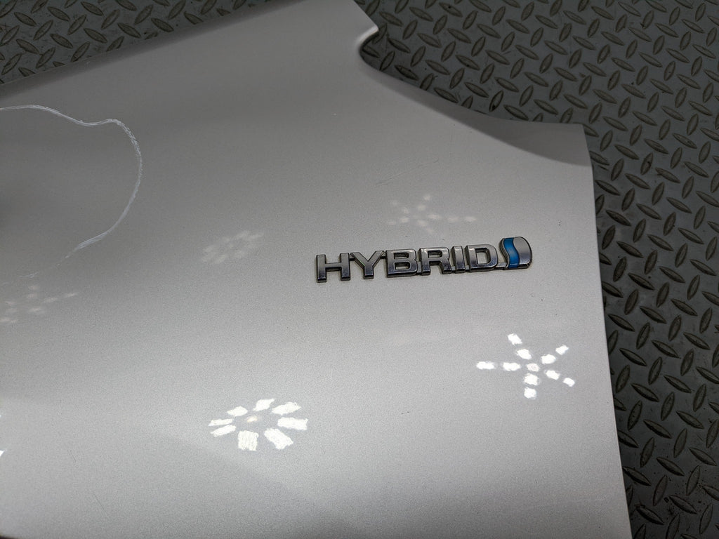 07 - 09 TOYOTA PRIUS OEM FENDER COVER PANEL CLASSIC SILVER METALLIC FRONT LEFT