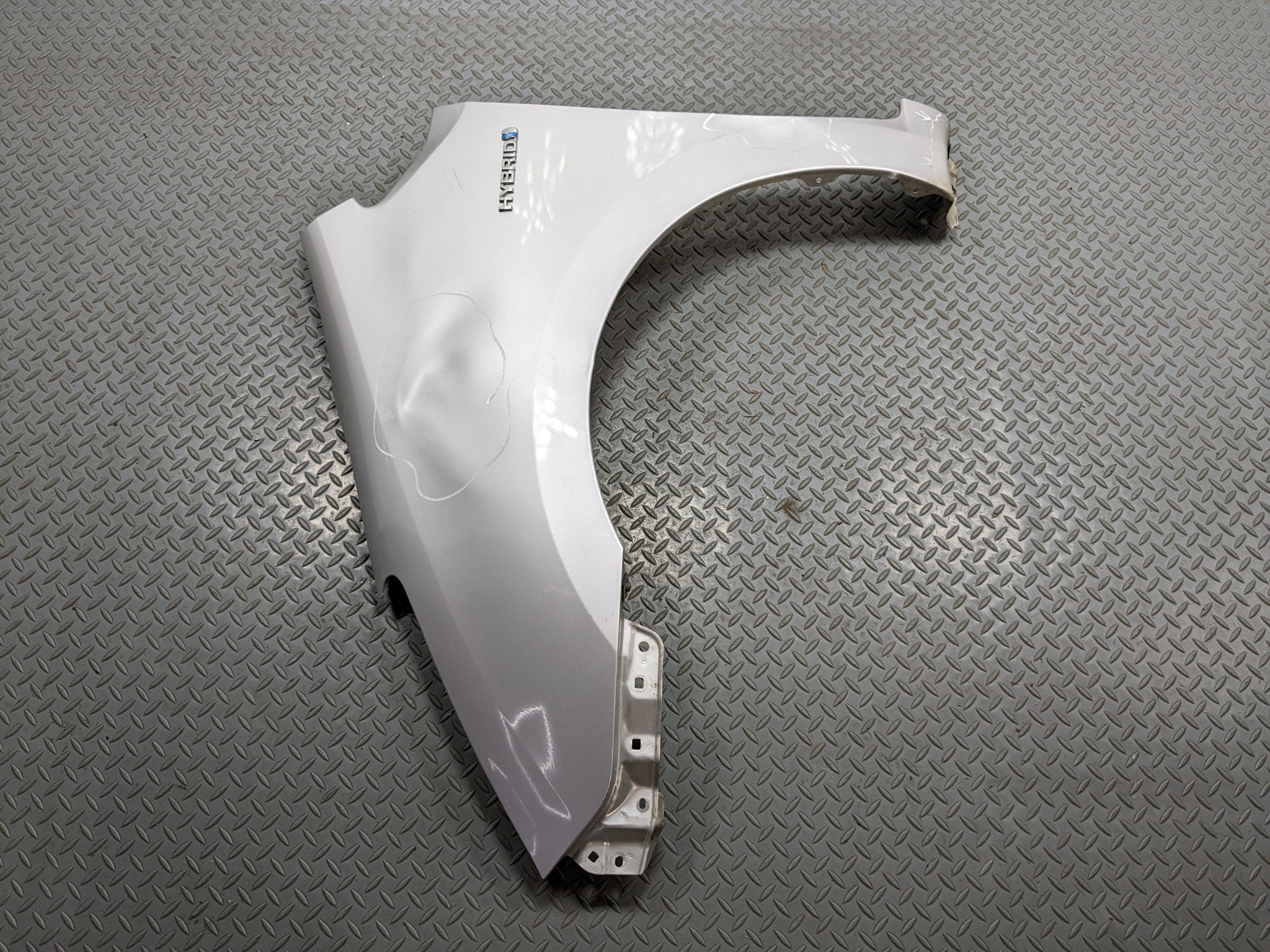 07 - 09 TOYOTA PRIUS OEM FENDER COVER PANEL CLASSIC SILVER METALLIC FRONT LEFT