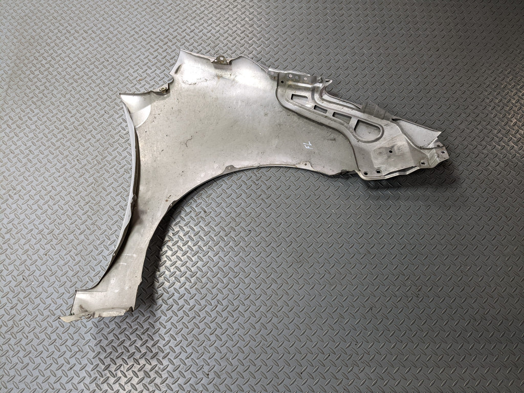 07 - 09 TOYOTA PRIUS OEM FENDER COVER PANEL CLASSIC SILVER METALLIC FRONT LEFT