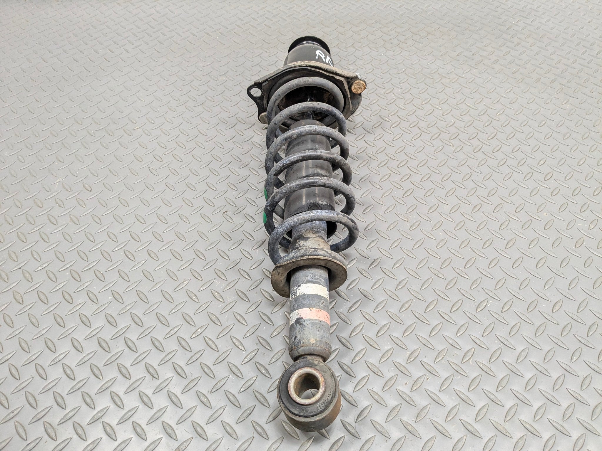 07 - 09 TOYOTA PRIUS OEM SHOCK STRUT ABSORBER WITH COIL SPRING REAR RIGHT SIDE