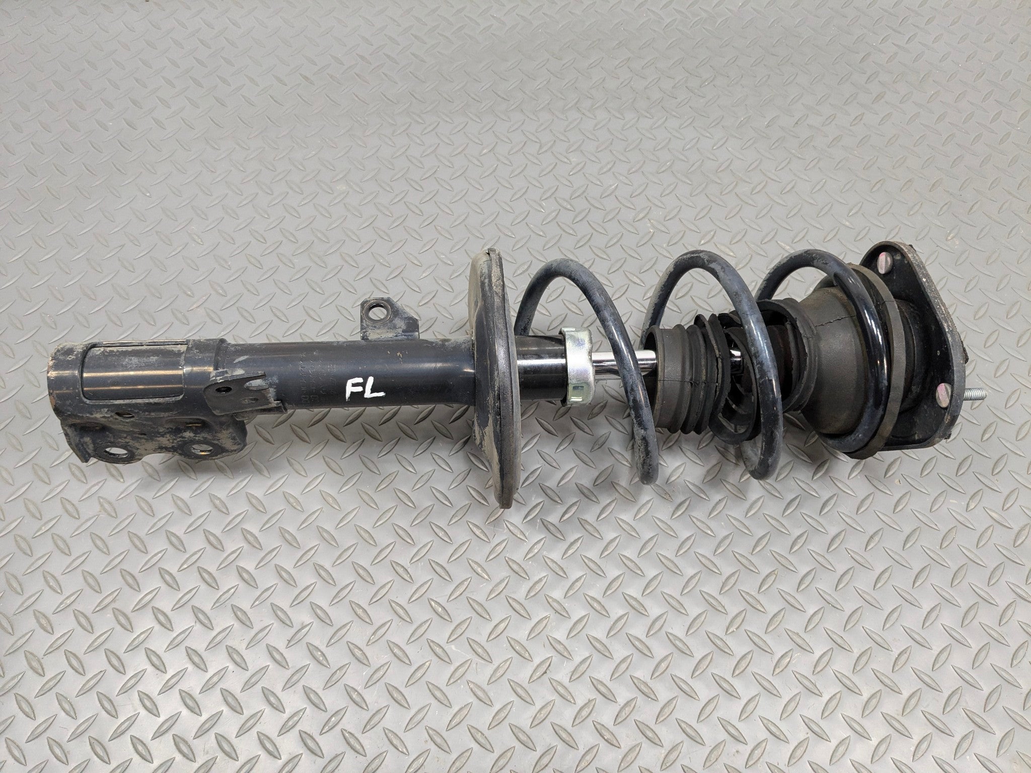 07 - 09 TOYOTA PRIUS OEM SHOCK STRUT ABSORBER WITH COIL SPRING FRONT LEFT SIDE