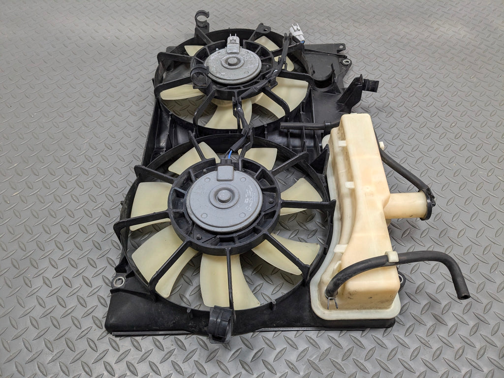 07 - 09 TOYOTA PRIUS OEM ELECTRIC COOLING MOTOR DUAL FAN WITH SHROUD ASSEMBLY