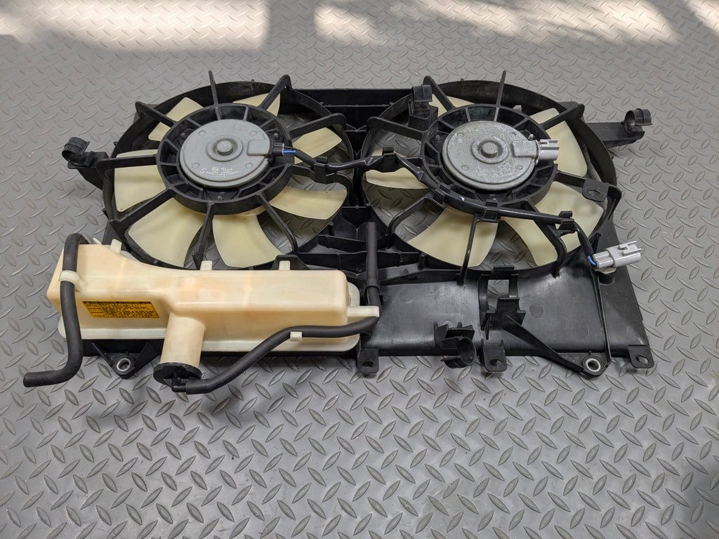 07 - 09 TOYOTA PRIUS OEM ELECTRIC COOLING MOTOR DUAL FAN WITH SHROUD ASSEMBLY