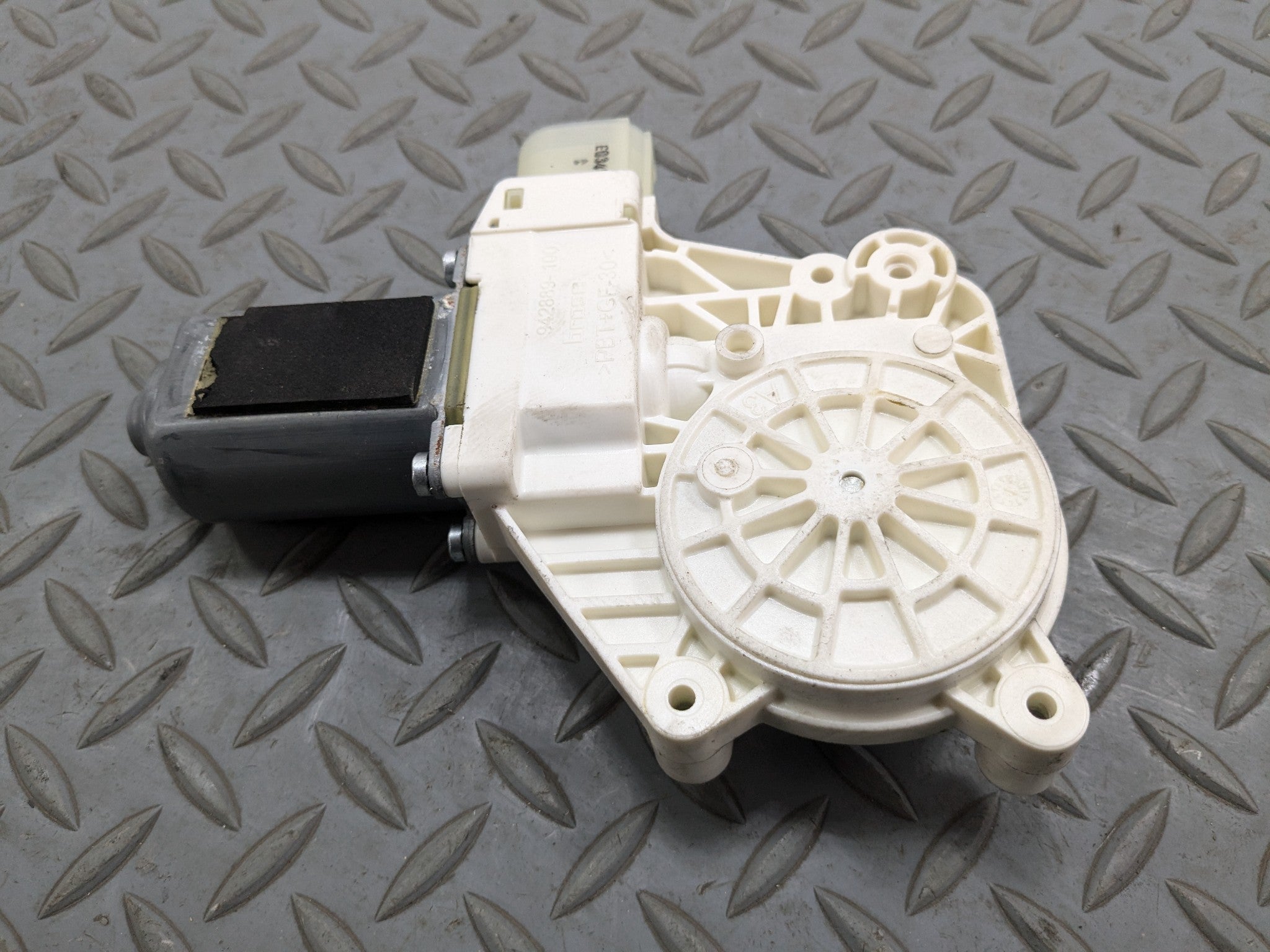 2014 - 2016 BMW 528I OEM POWER WINDOW REGULATOR MOTOR FRONT LEFT DRIVER SIDE