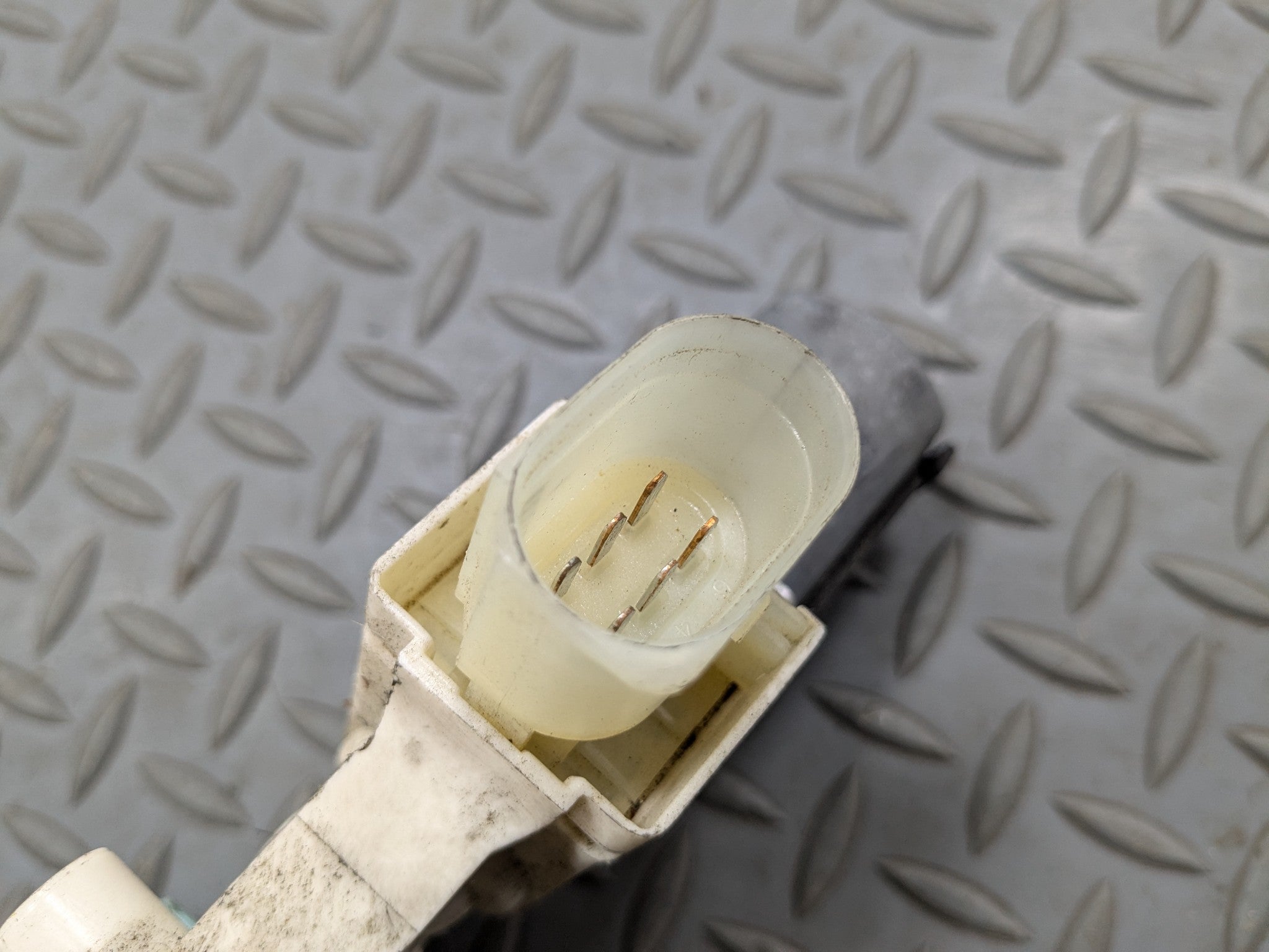 2014 - 2016 BMW 528I OEM POWER WINDOW REGULATOR MOTOR REAR LEFT DRIVER SIDE