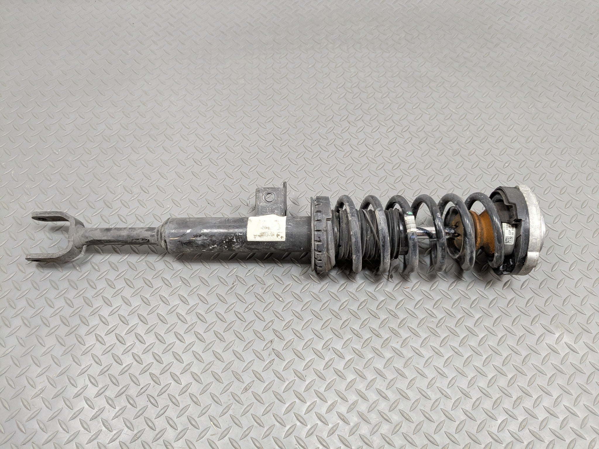 2014 - 2016 BMW 528I OEM STRUT SHOCK SPRING ABSORBER FRONT RIGHT PASSENGER SIDE