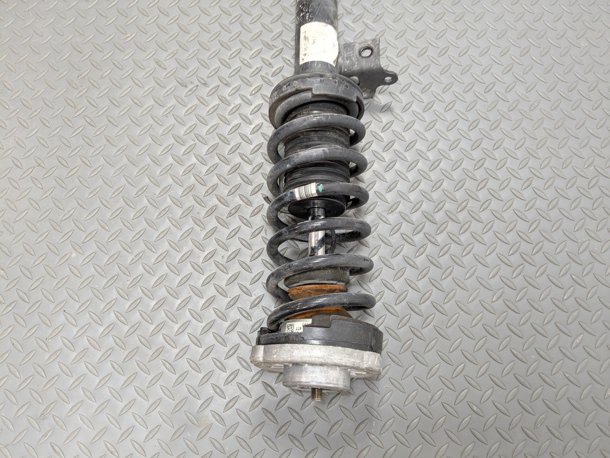 2014 - 2016 BMW 528I OEM STRUT SHOCK SPRING ABSORBER FRONT RIGHT PASSENGER SIDE