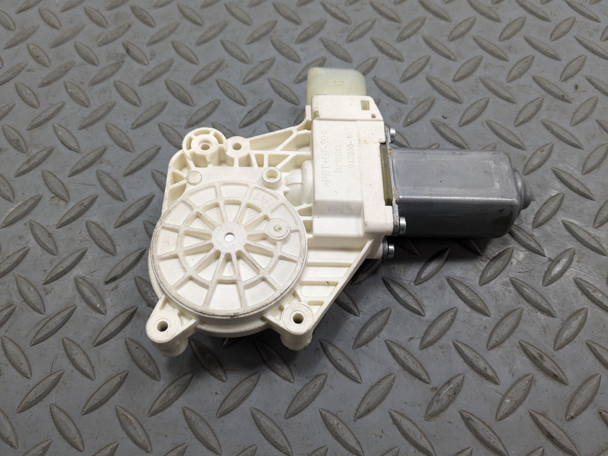 2014 - 2016 BMW 528I OEM POWER WINDOW REGULATOR MOTOR REAR RIGHT PASSENGER SIDE