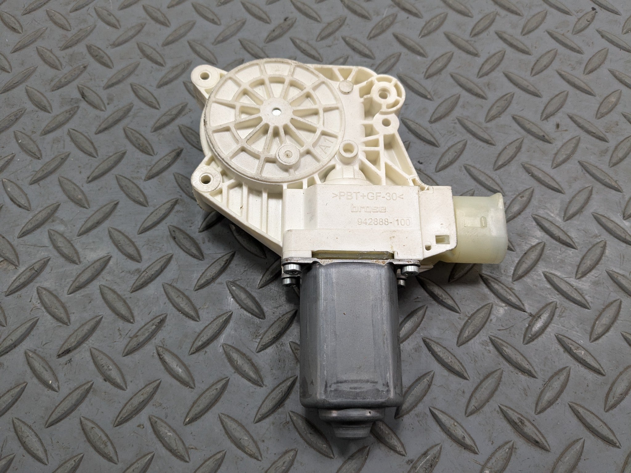 2014 - 2016 BMW 528I OEM POWER WINDOW REGULATOR MOTOR REAR RIGHT PASSENGER SIDE