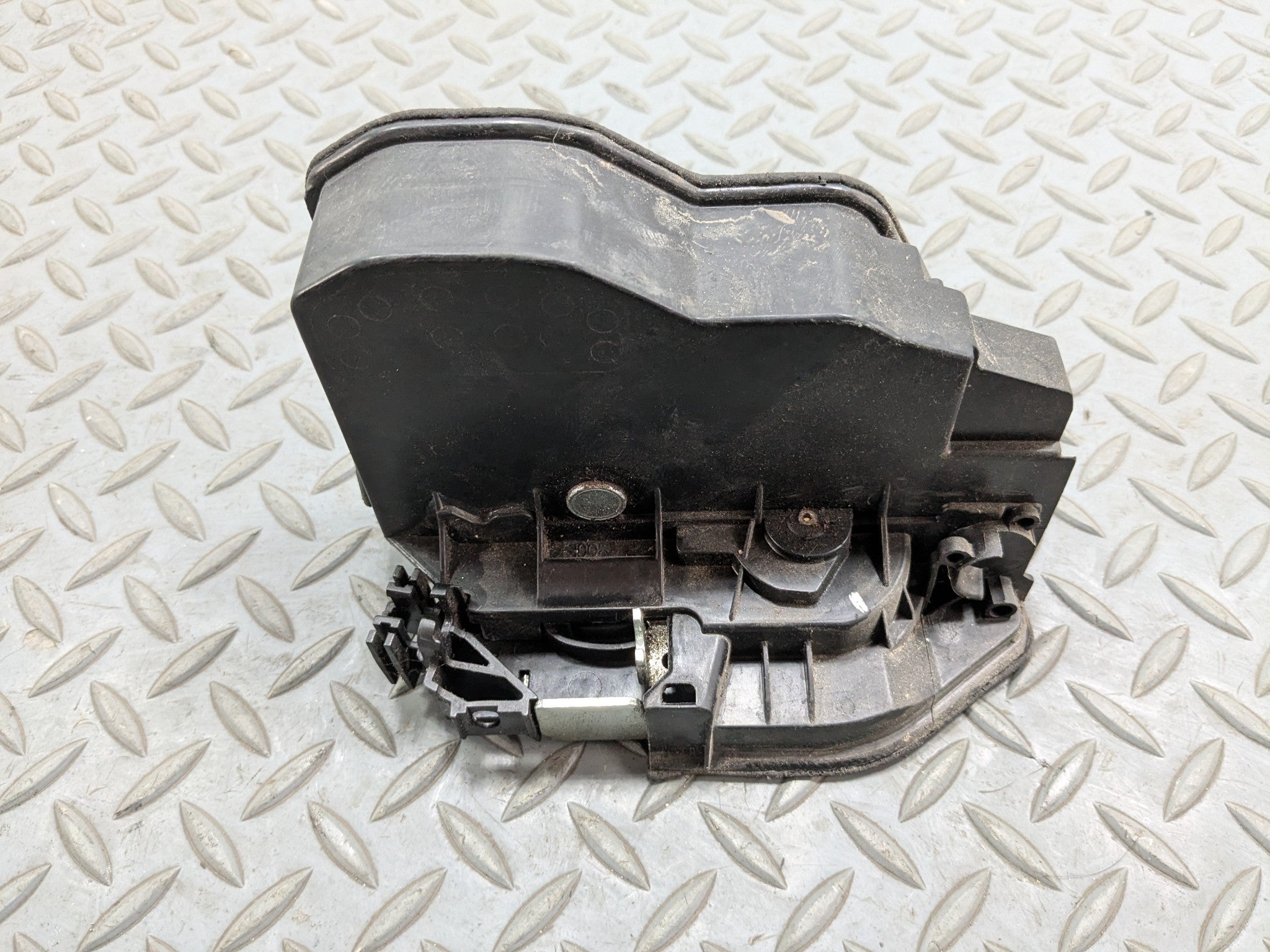 2014 - 2016 BMW 528I OEM DOOR LATCH LOCK ACTUATOR REAR LEFT DRIVER SIDE