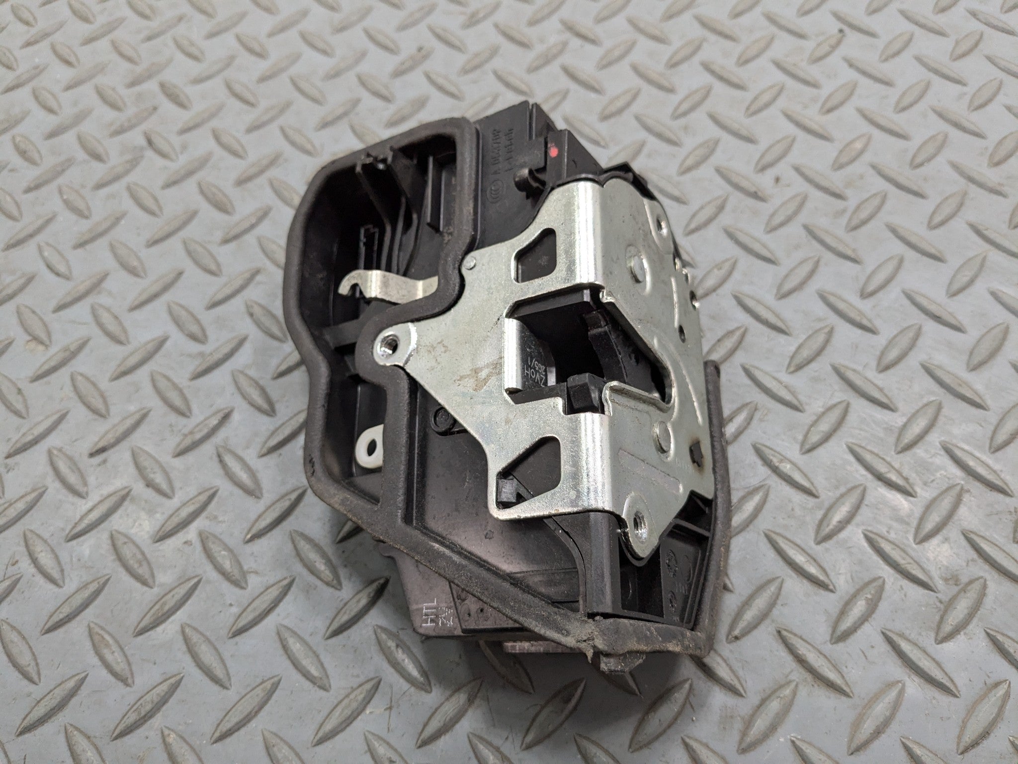 2014 - 2016 BMW 528I OEM DOOR LATCH LOCK ACTUATOR REAR LEFT DRIVER SIDE