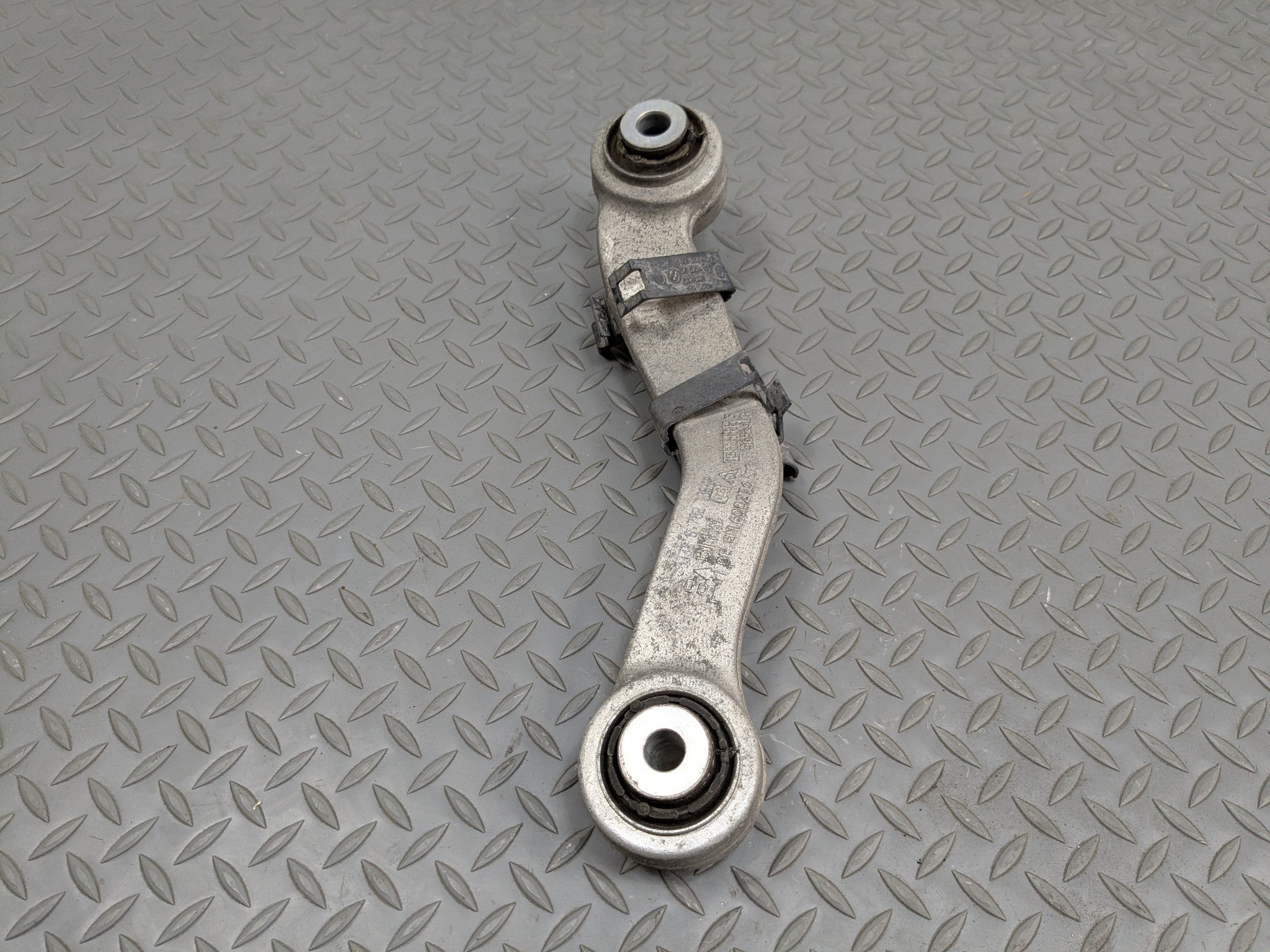 2014 - 2016 BMW 528I OEM UPPER FORWARD CONTROL ARM REAR RIGHT PASSENGER SIDE