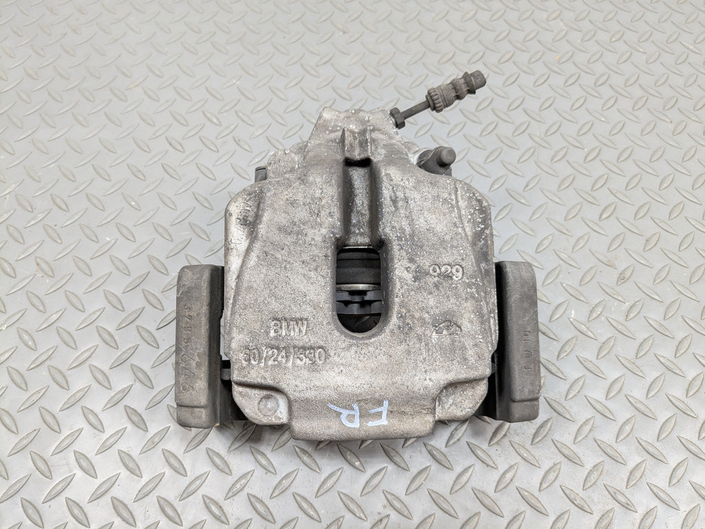 2014 - 2016 BMW 528I OEM BRAKE CALIPER ASSEMBLY FRONT RIGHT PASSENGER SIDE RWD
