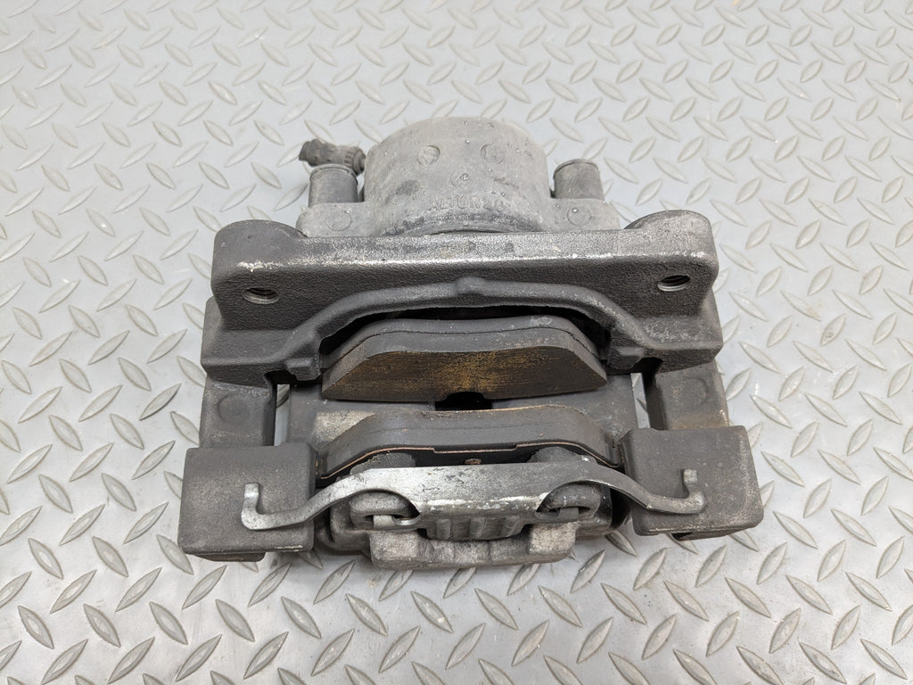 2014 - 2016 BMW 528I OEM BRAKE CALIPER ASSEMBLY FRONT RIGHT PASSENGER SIDE RWD