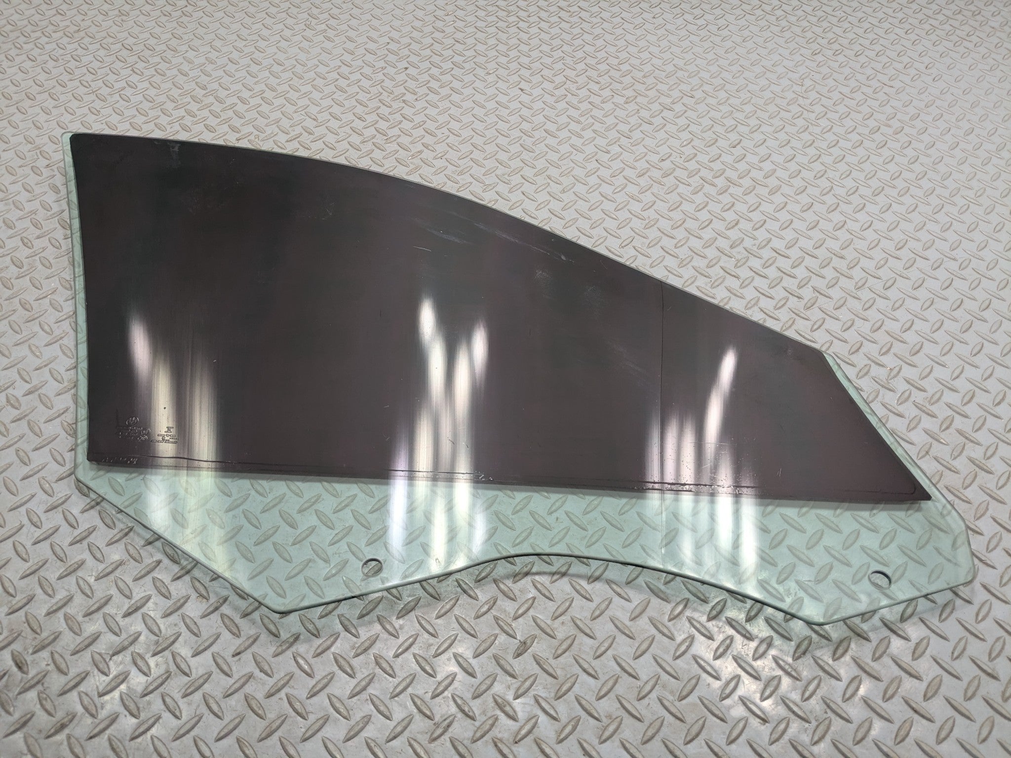 2014 - 2016 BMW 528I OEM DOOR WINDOW GLASS FRONT LEFT DRIVER SIDE