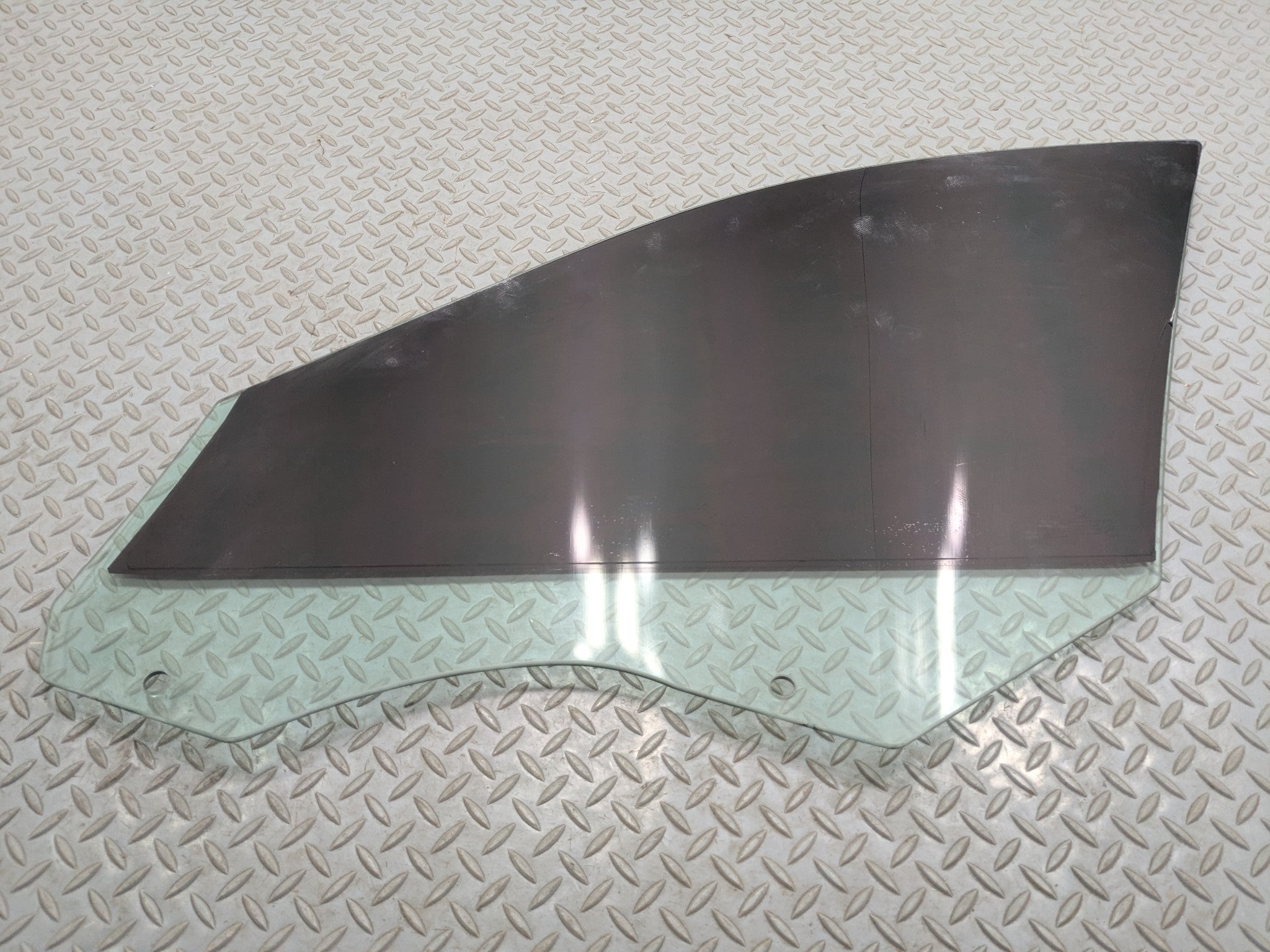 2014 - 2016 BMW 528I OEM DOOR WINDOW GLASS FRONT RIGHT PASSENGER SIDE