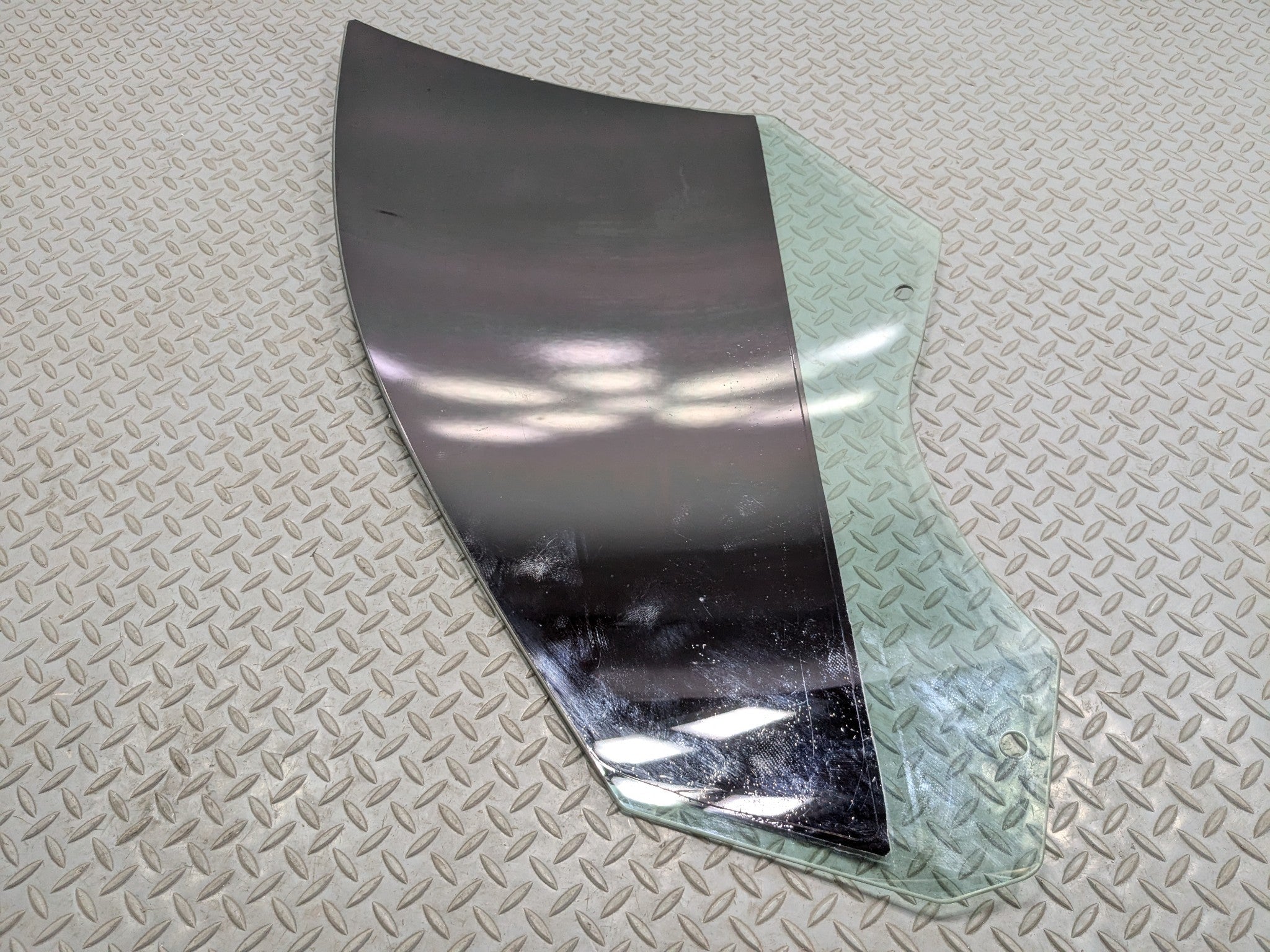 2014 - 2016 BMW 528I OEM DOOR WINDOW GLASS FRONT RIGHT PASSENGER SIDE